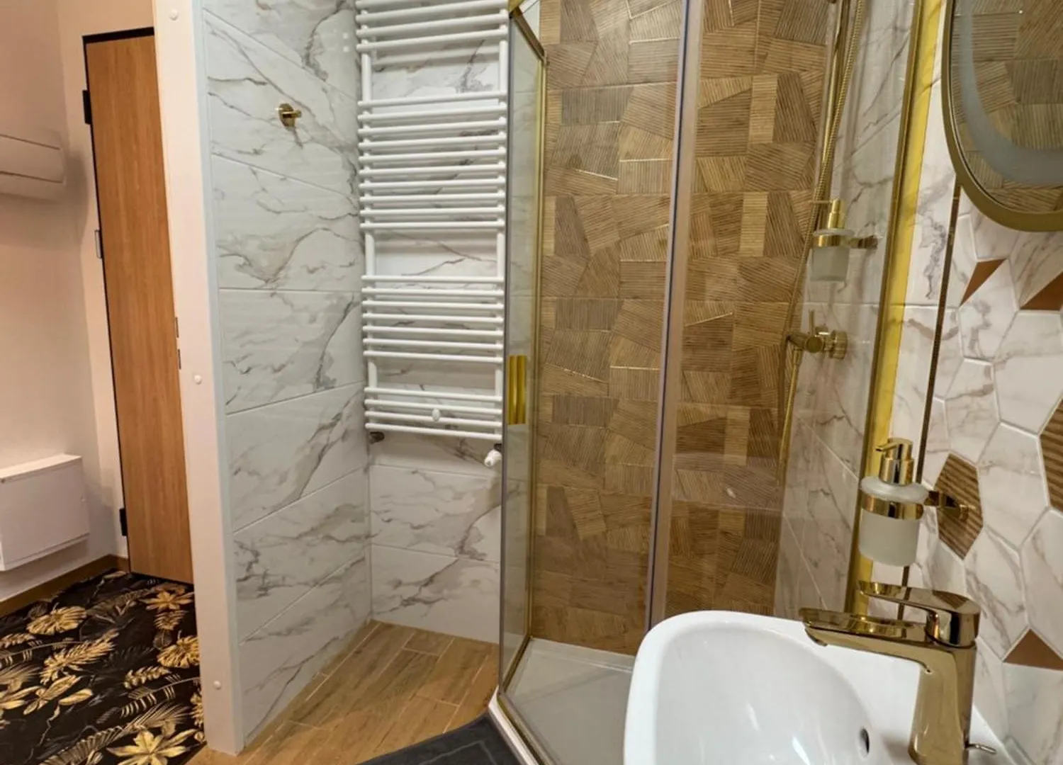 Apartment Maxapart Wiktoryn Warsaw Poland